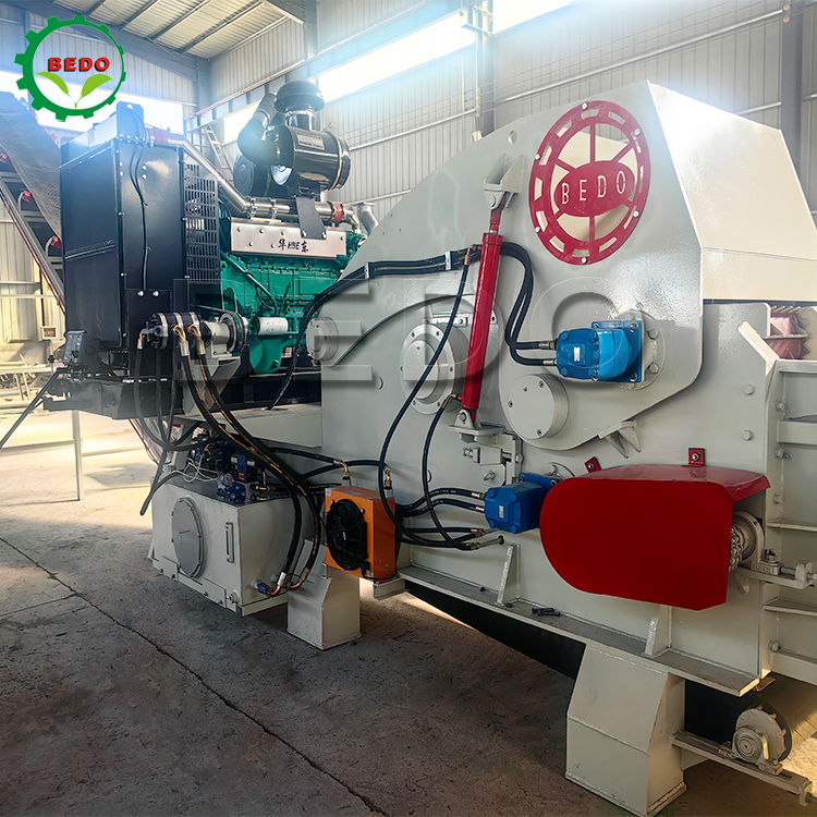 700x400mm Inlaat Automatische 2pcs Blades Hout Splitsmachine Drum Type Industrial Shredder Equipment