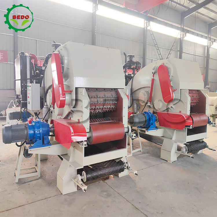 2pcs Blade Self Feeding Hydraulische Houtversnipperaar Smooth Operation Drum Type Shredder
