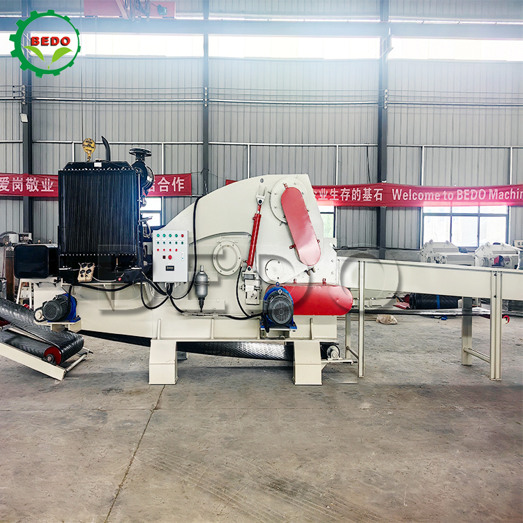 235 pk Hydraulische motor Voedingsconveyor Drum Houtchipper Machine CE gecertificeerde industriële verwerking