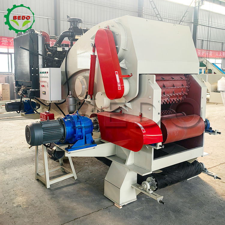 Hydraulische motor voedingsconveyor Diesel Houtversnipper Machine CE gecertificeerde industriële trommel type Shredder