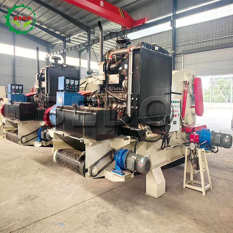Dieselmotor 235 pk Houtversnippermachine Grootschalige houtverwerking Zware slagmachine