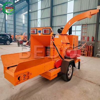 Mobiele Tuin 55HP Diesel Houtversnipperaar Machine Tak Shredder Elektrische Start Bosbouwapparatuur
