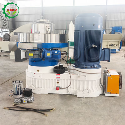 132 kW houtpelletmachine met een capaciteit van 1,2 tot 1,5 ton
