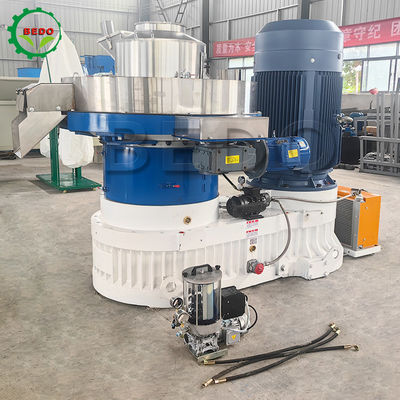 132KW roestvrij staal hout pellet machine met 3KW truncator en 0,25KW olie pomp