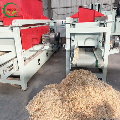 Industriële houtschaafmachine met 7,5 kW*4 hoofdasvermogen voor 1-2 mm spaandikte en 3600 tpm rotatiesnelheid